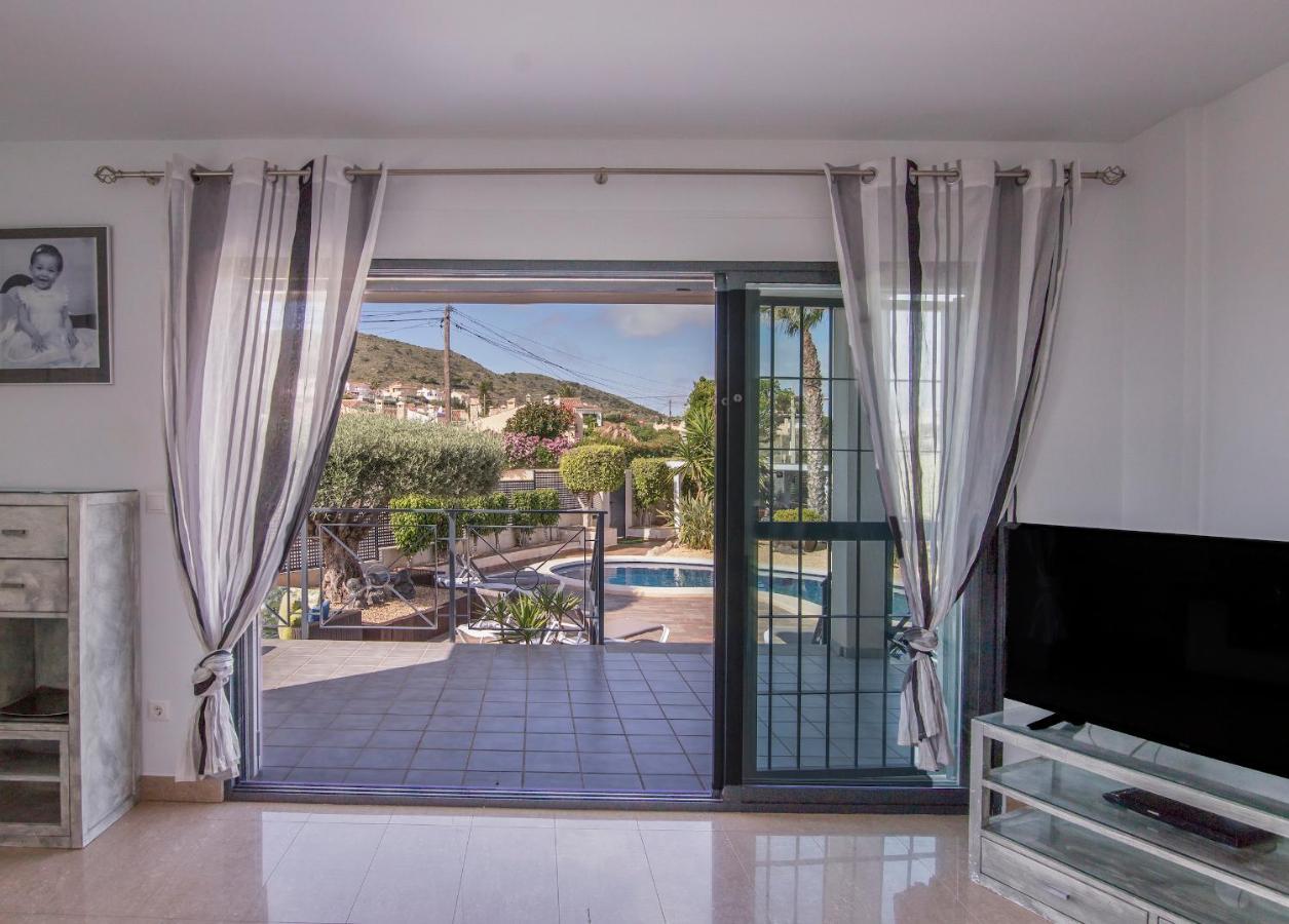 Villa Moderna Con Piscina El Campello Exterior photo